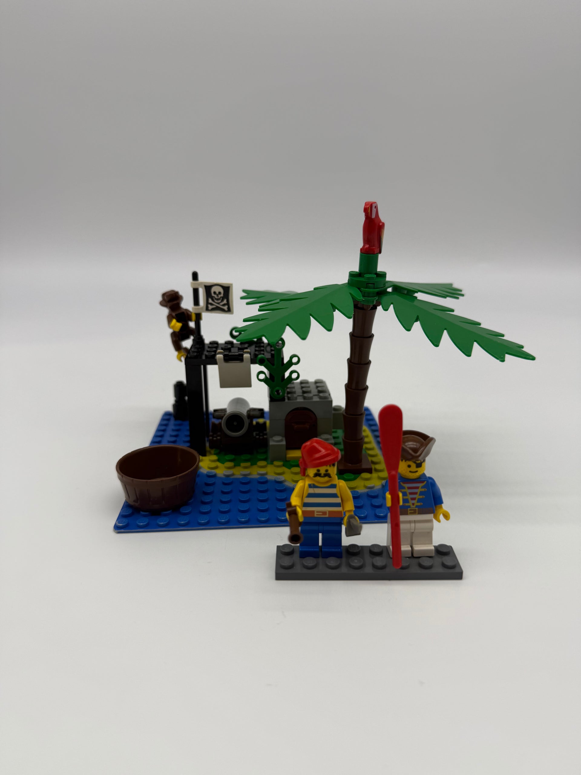 LEGO Pirates Shipwreck Island