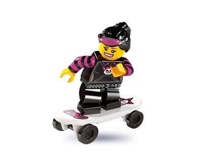 col06-12: Skater Girl