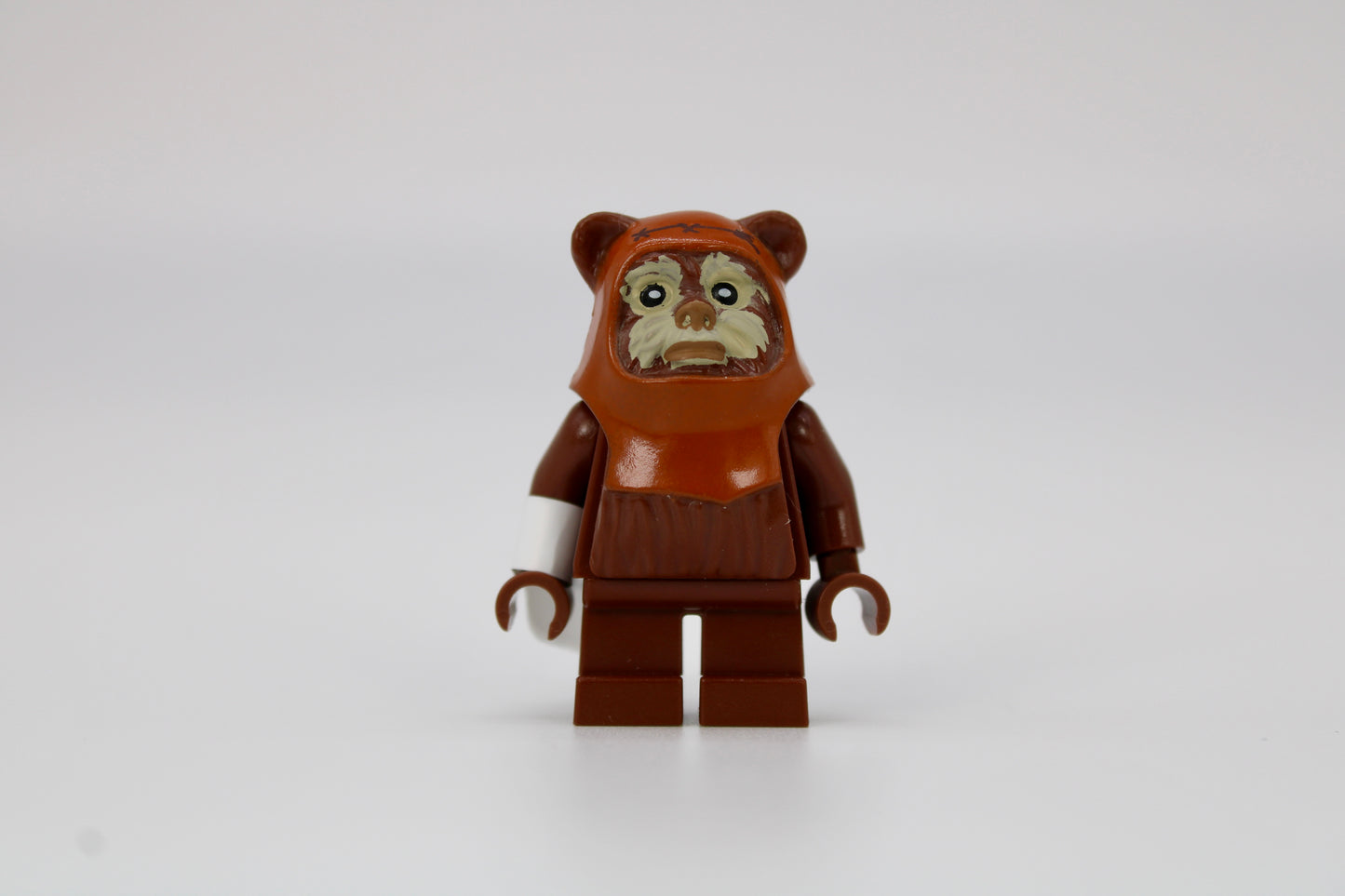 sw0513: Wicket (ewok) with tan face paint pattern