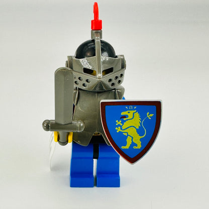 cas171: Armored Knight with Breastplate (WITH SHIELD AND SWORD)