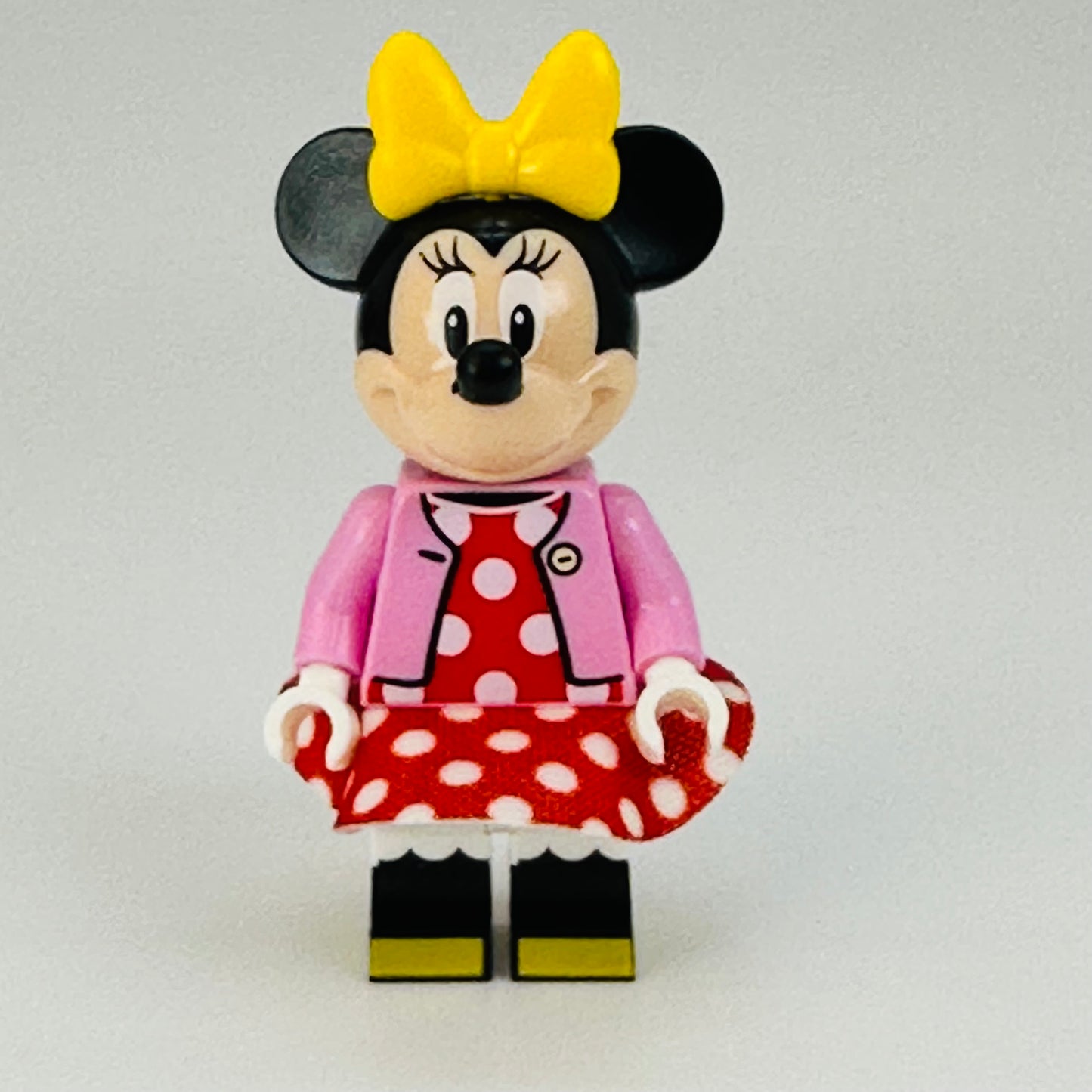 dis089: Minnie Mouse - Bright Pink Jacket, Red Polka Dot Dress, Yellow Bow